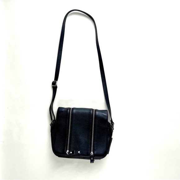 Danier Handbags - Elegant Black Crossbody Bag Danier Leather